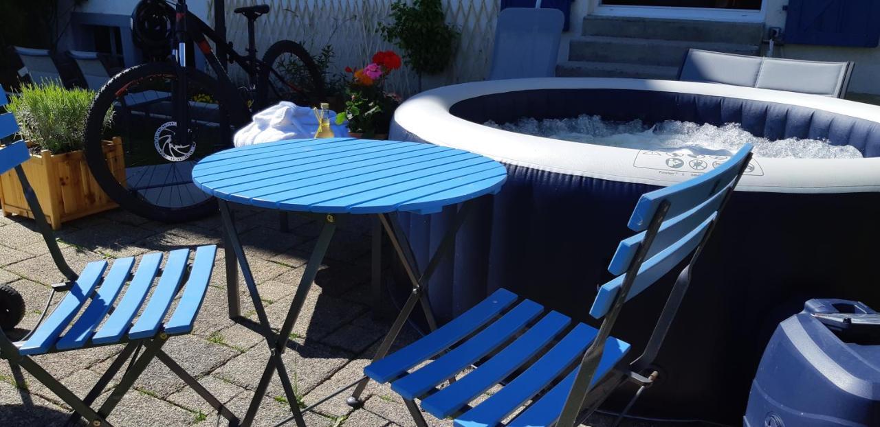 Gite La Petite Maison Horlogere Et Jacuzzi , Raquettes Les Fontenelles المظهر الخارجي الصورة